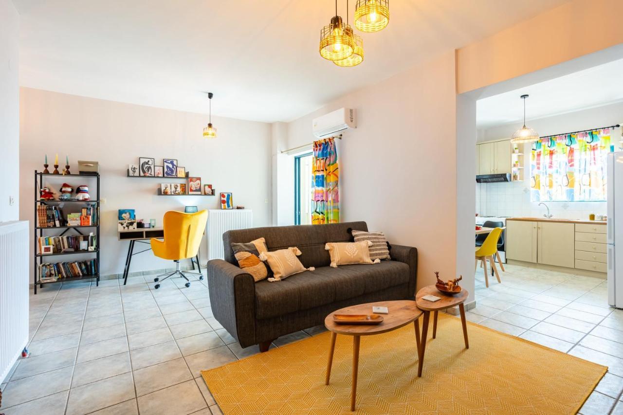 Jason City Escape - Cozy Urban Gem Kalamata Ngoại thất bức ảnh