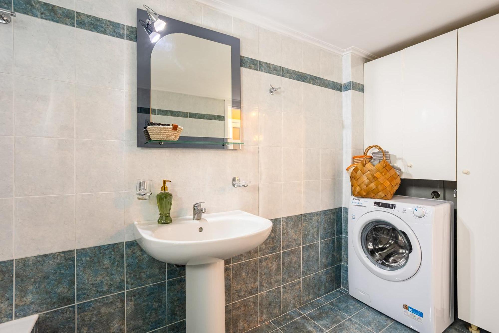 Jason City Escape - Cozy Urban Gem Kalamata Ngoại thất bức ảnh