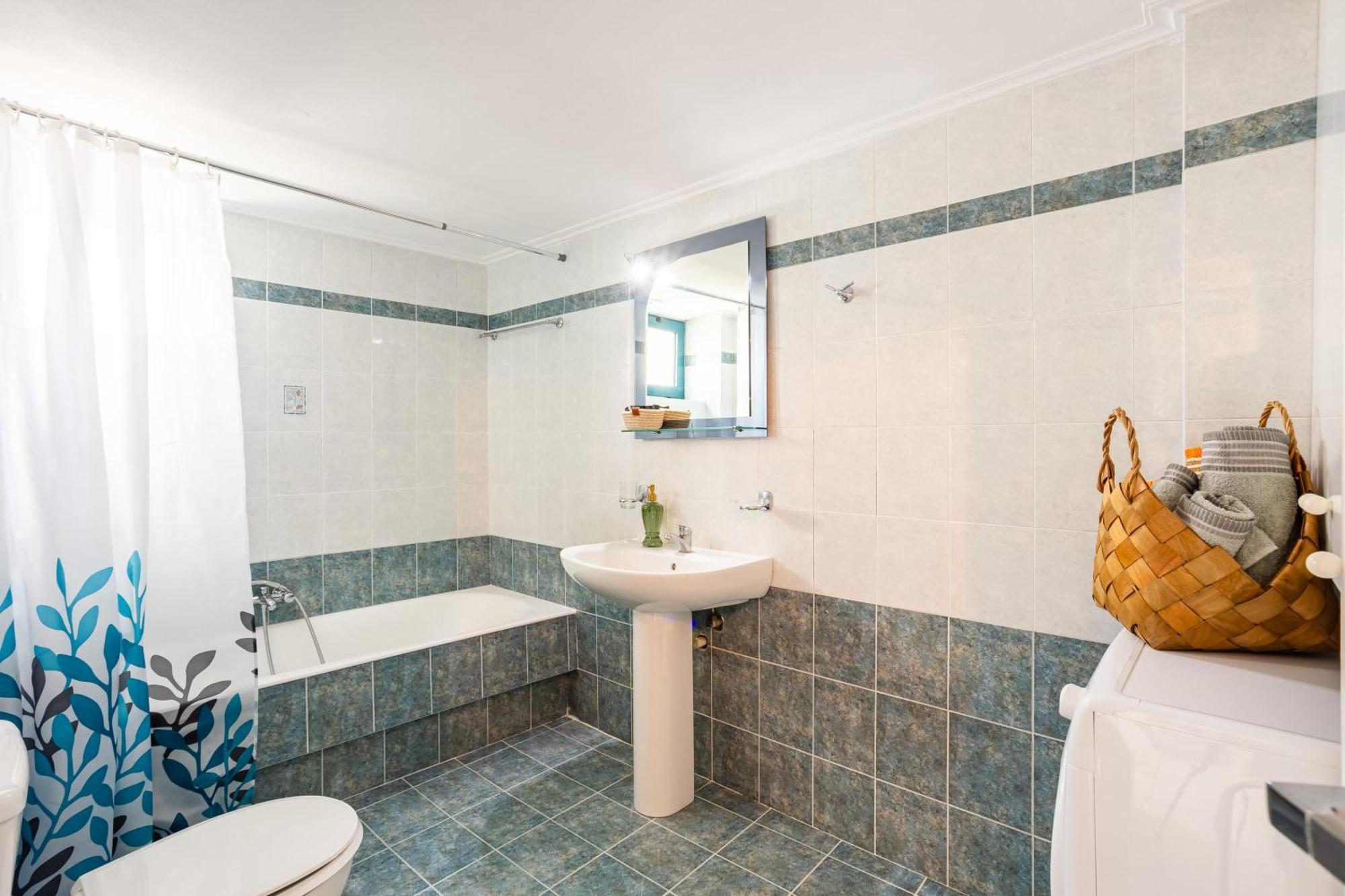 Jason City Escape - Cozy Urban Gem Kalamata Ngoại thất bức ảnh