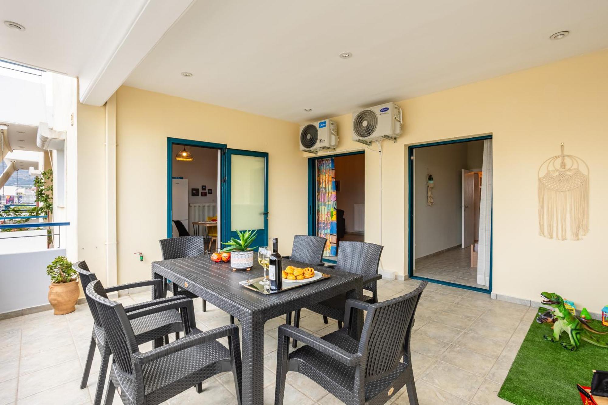 Jason City Escape - Cozy Urban Gem Kalamata Ngoại thất bức ảnh